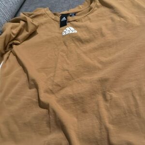 Mustard adidas shirt xs